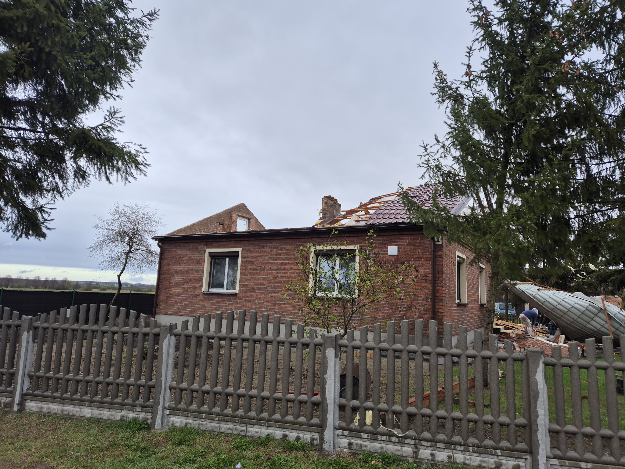 Usuwanie skutków wichury